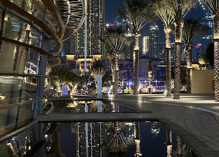 Downtown Luxury - Stunning Burj Khalifa & Sea View - 5 Minutes Walk To Dubai Mall