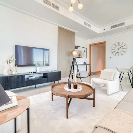 Downtown Luxury - Stunning Burj Khalifa & Sea View - 5 Minutes Walk To Dubai Mall Room photo