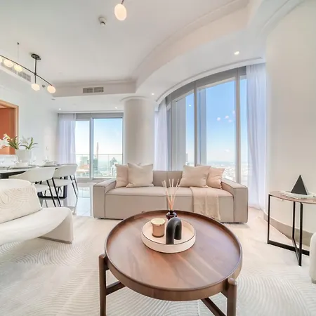 Downtown Luxury - Stunning Burj Khalifa & Sea View - 5 Minutes Walk To Dubai Mall Room photo