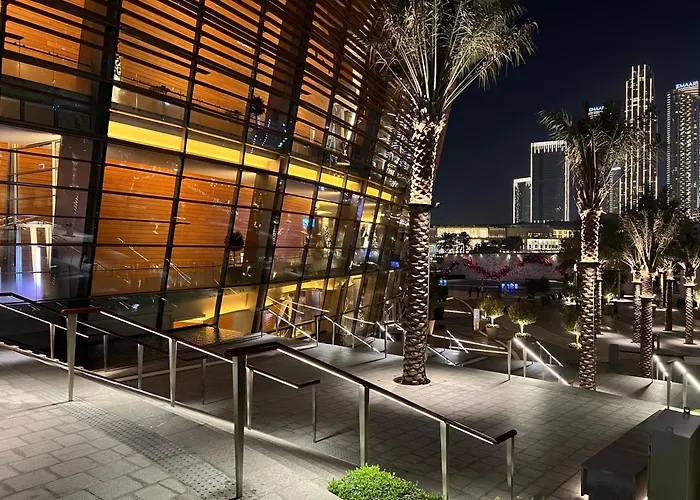 Downtown Luxury - Stunning Burj Khalifa & Sea View - 5 Minutes Walk To Dubai Mall