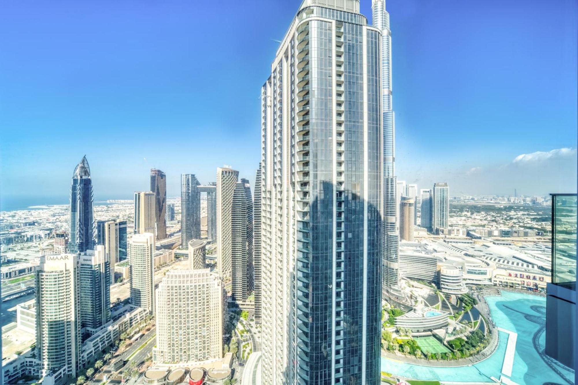 Downtown Luxury - Stunning Burj Khalifa & Sea View - 5 Minutes Walk To Mall Apartment *