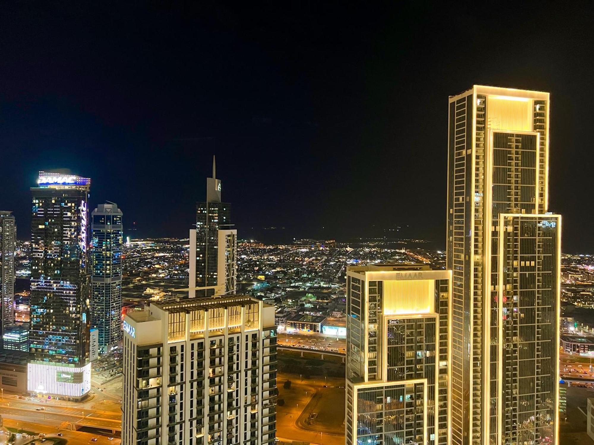 Apartment Downtown Luxury - Stunning Burj Khalifa & Sea View - 5 Minutes Walk To Mall