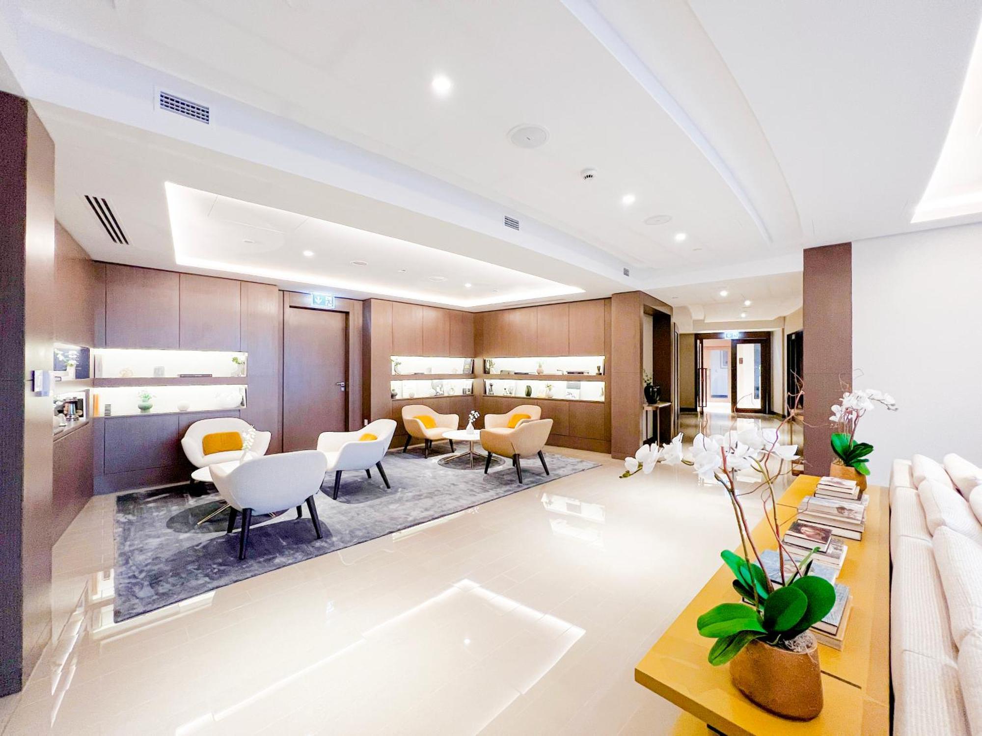 Downtown Luxury - Stunning Burj Khalifa & Sea View - 5 Minutes Walk To Mall Apartment Dubai