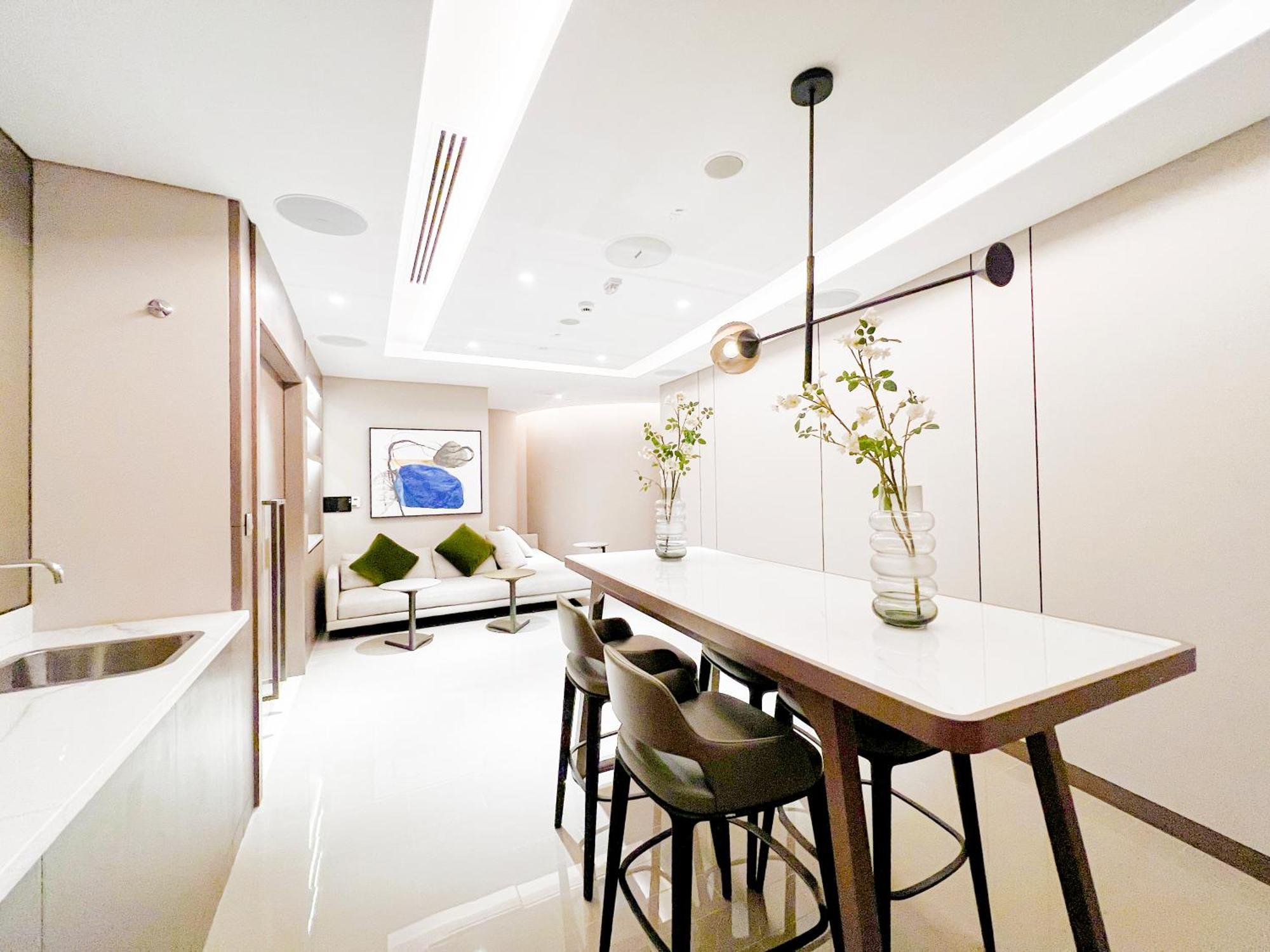 Apartment Downtown Luxury - Stunning Burj Khalifa & Sea View - 5 Minutes Walk To Mall