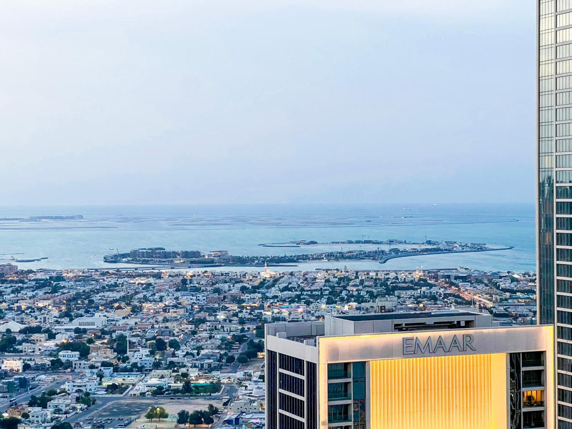 Downtown Luxury - Stunning Burj Khalifa & Sea View - 5 Minutes Walk To Mall Apartment *