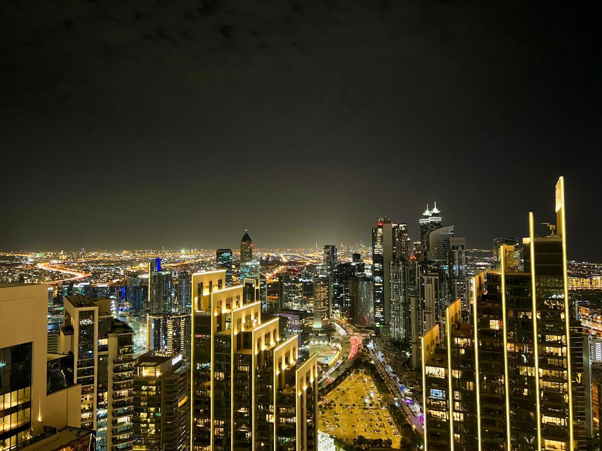 Apartment Downtown Luxury - Stunning Burj Khalifa & Sea View - 5 Minutes Walk To Mall Dubai