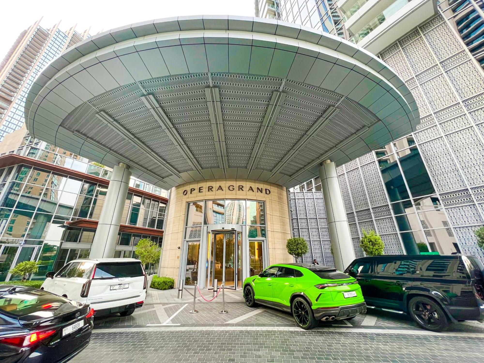 Downtown Luxury - Stunning Burj Khalifa & Sea View - 5 Minutes Walk To Mall Apartment