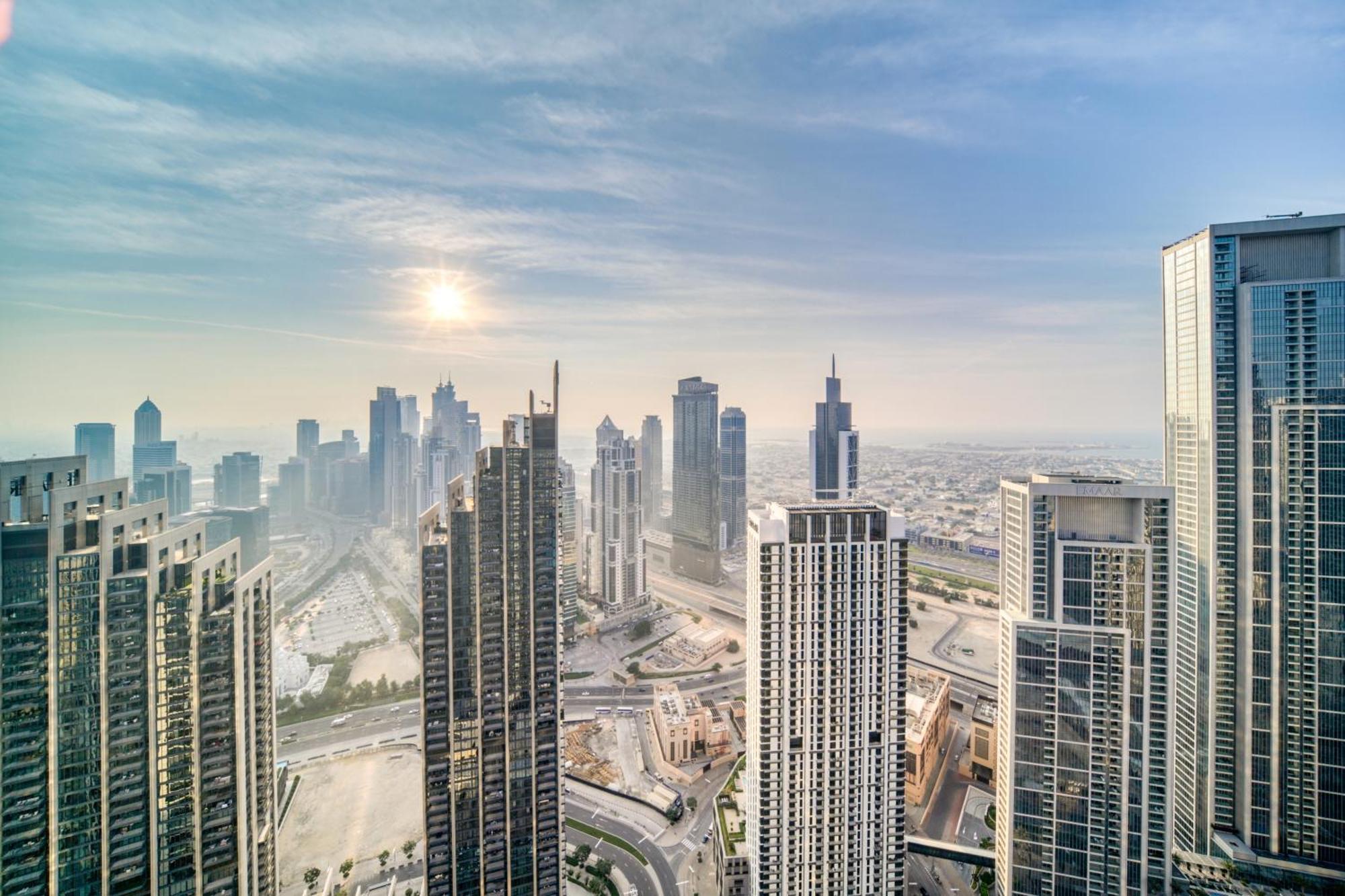 Apartment Downtown Luxury - Stunning Burj Khalifa & Sea View - 5 Minutes Walk To Mall