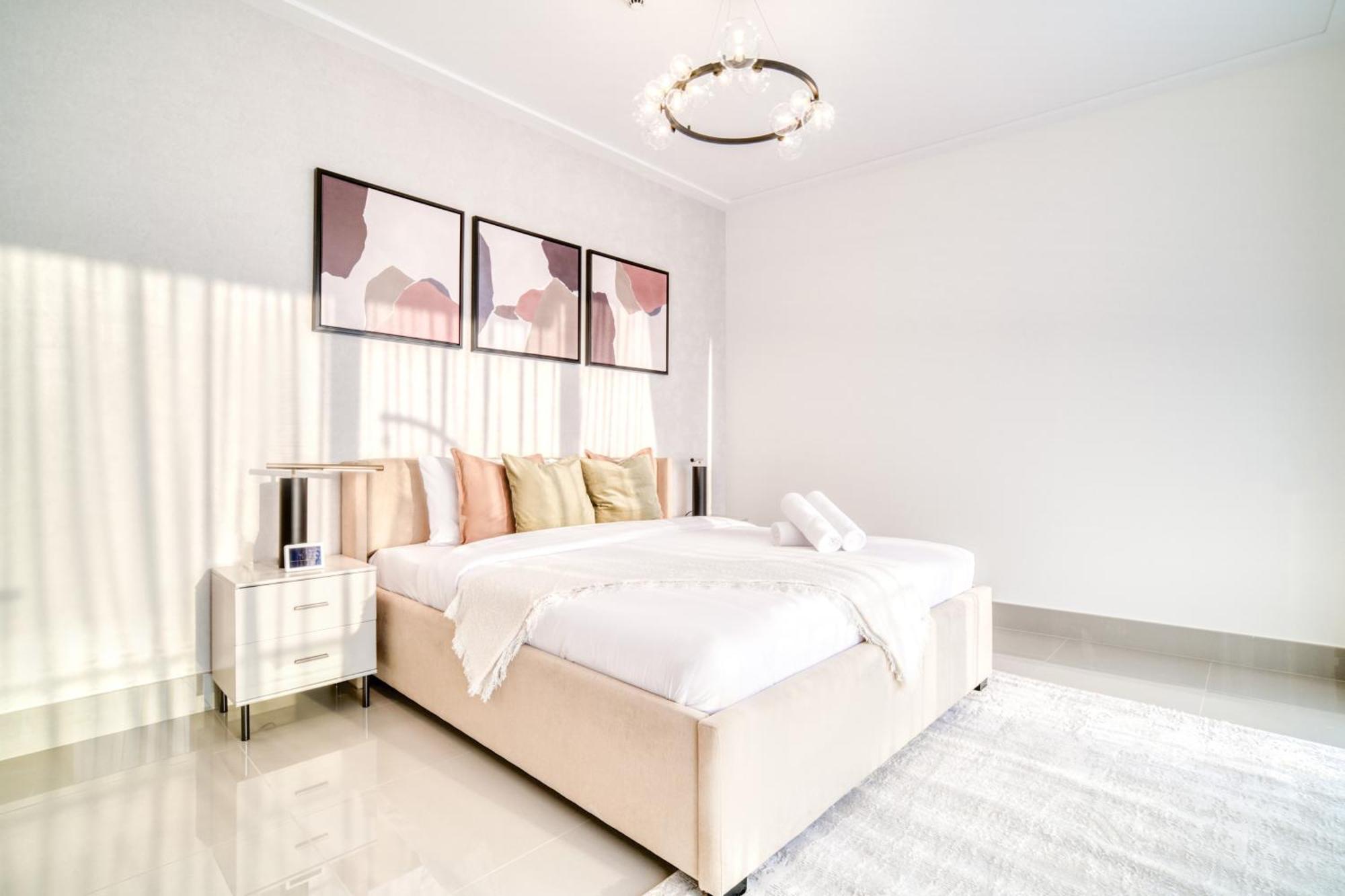 Downtown Luxury - Stunning Burj Khalifa & Sea View - 5 Minutes Walk To Mall Apartment Dubai