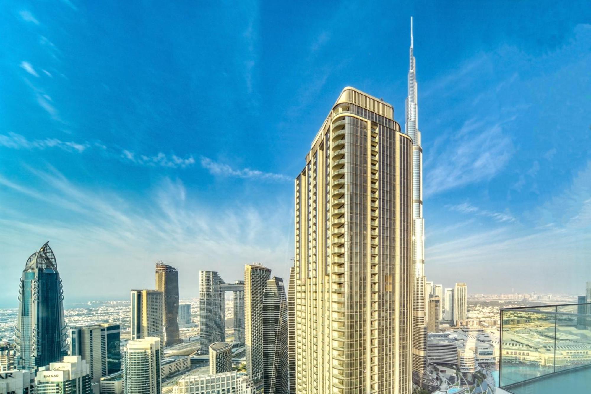 Downtown Luxury - Stunning Burj Khalifa & Sea View - 5 Minutes Walk To Mall Dubai
