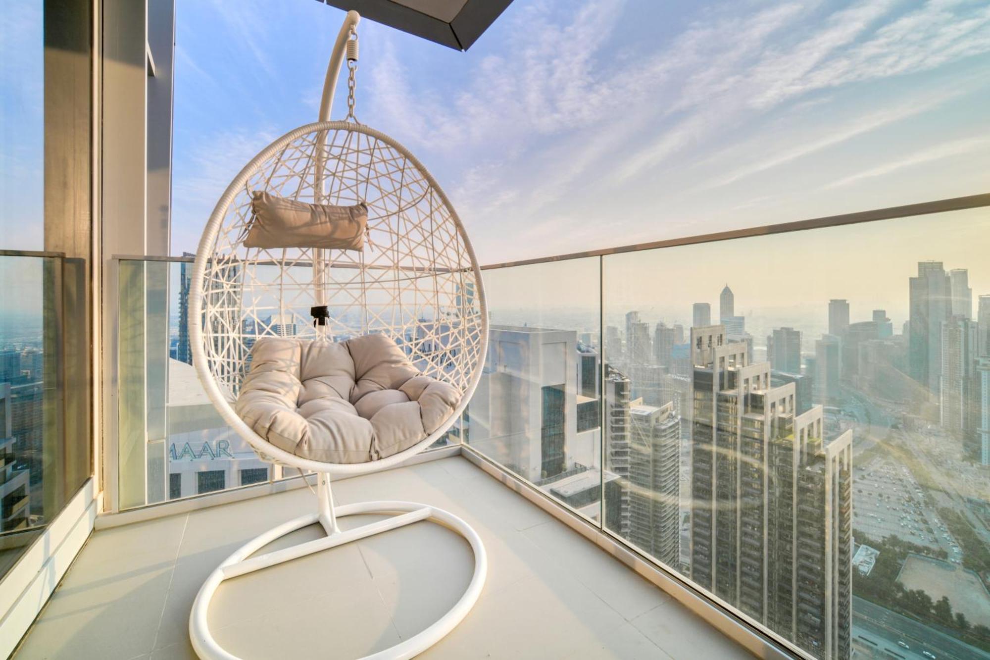 Downtown Luxury - Stunning Burj Khalifa & Sea View - 5 Minutes Walk To Mall * Dubai