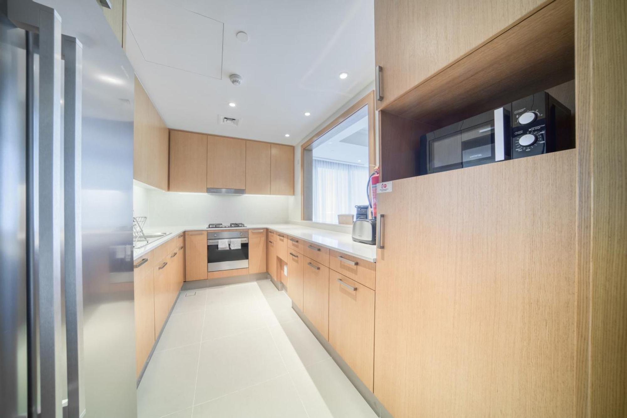 Downtown Luxury - Stunning Burj Khalifa & Sea View - 5 Minutes Walk To Mall Apartment Dubai