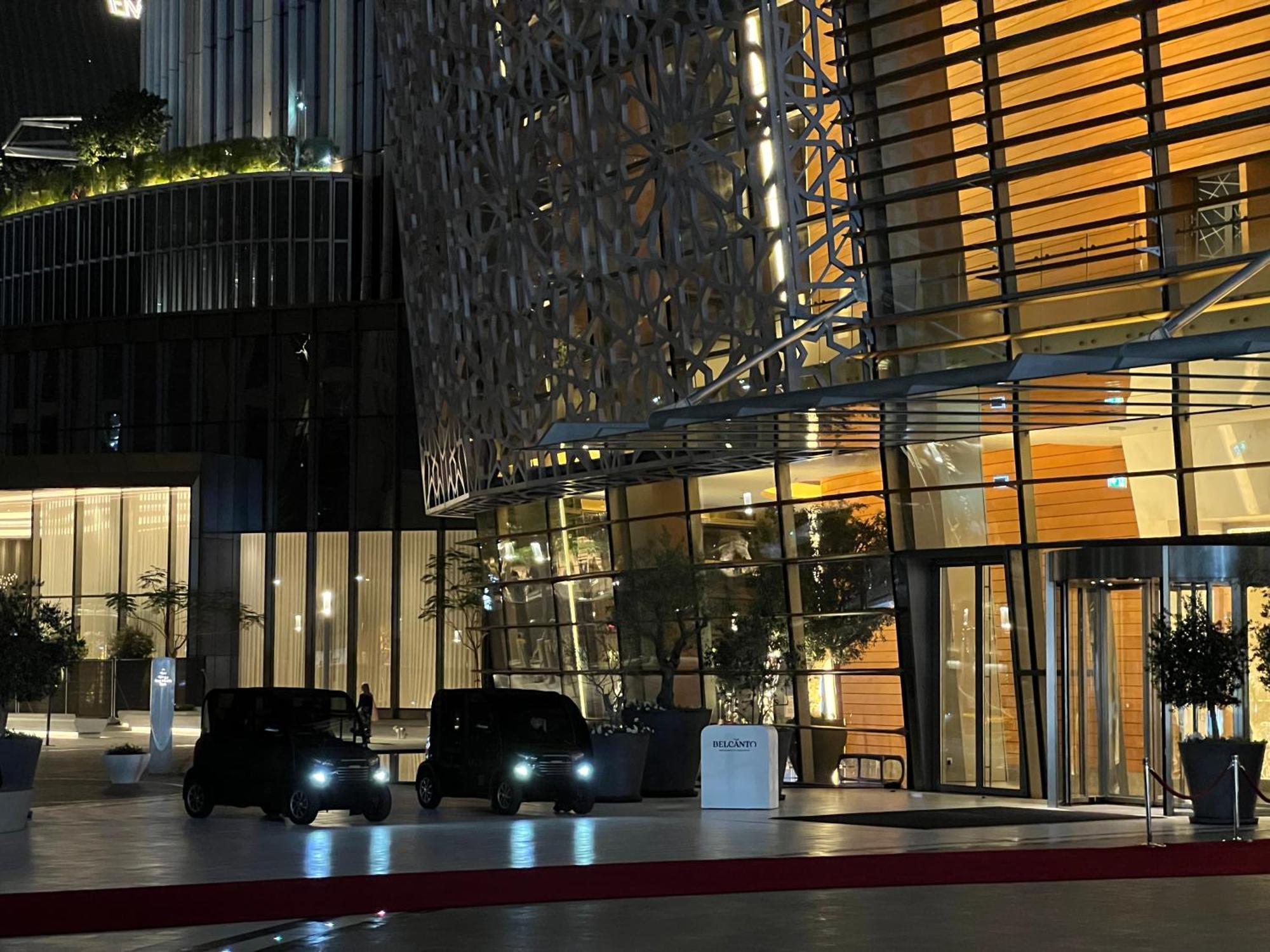 Downtown Luxury - Stunning Burj Khalifa & Sea View - 5 Minutes Walk To Mall * Дубай